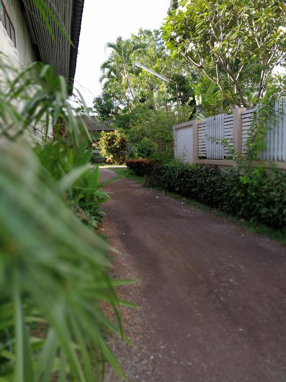 Baan Bua Guest House Csiangraj Kültér fotó
