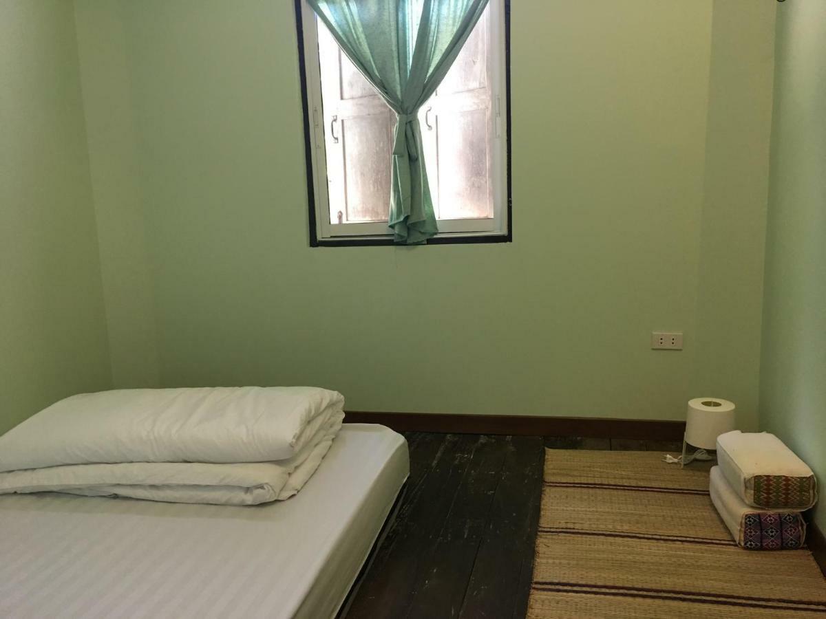 Baan Bua Guest House Csiangraj Kültér fotó